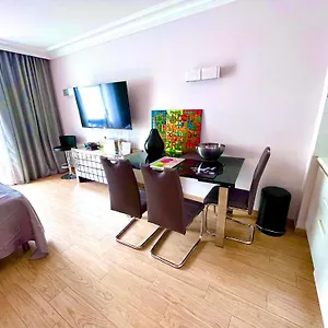 New - Cosy & Nice In Palais Miramar Канны